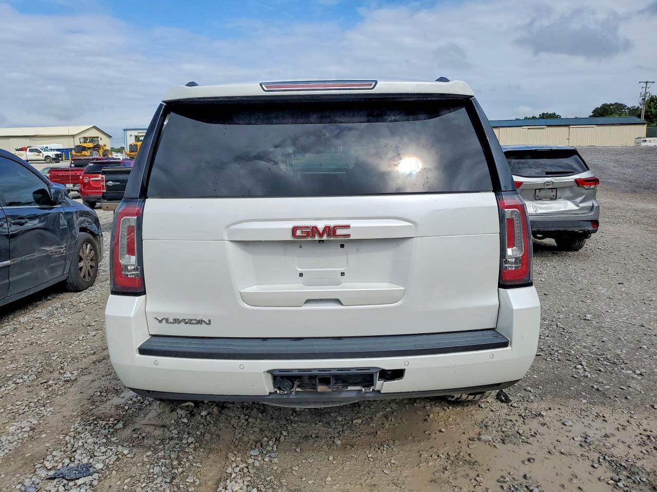 2018 GMC YUKON