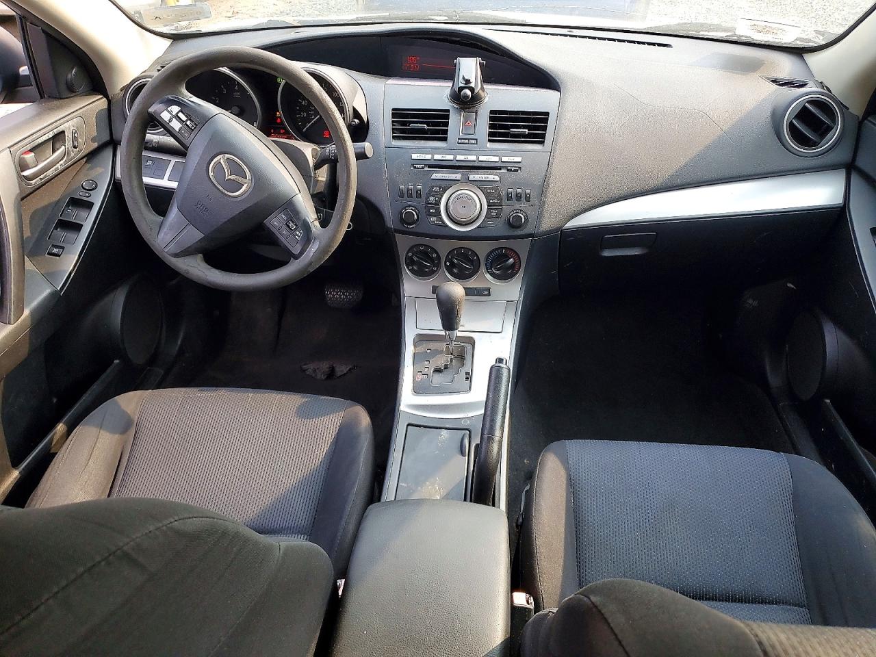 2011 MAZDA 3