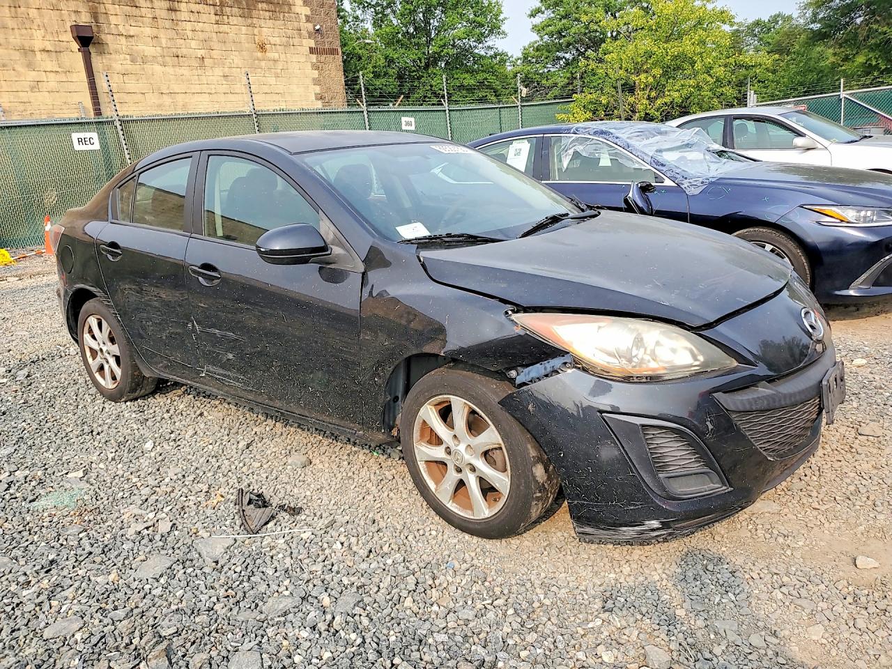 2011 MAZDA 3