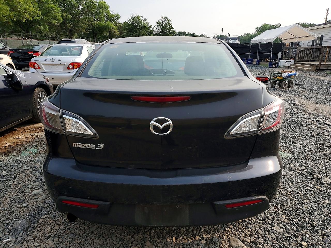 2011 MAZDA 3