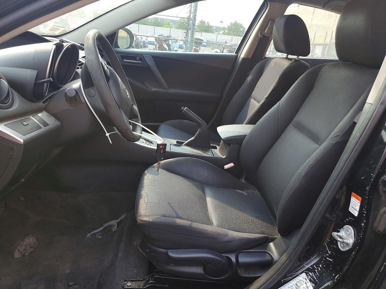 2011 MAZDA 3