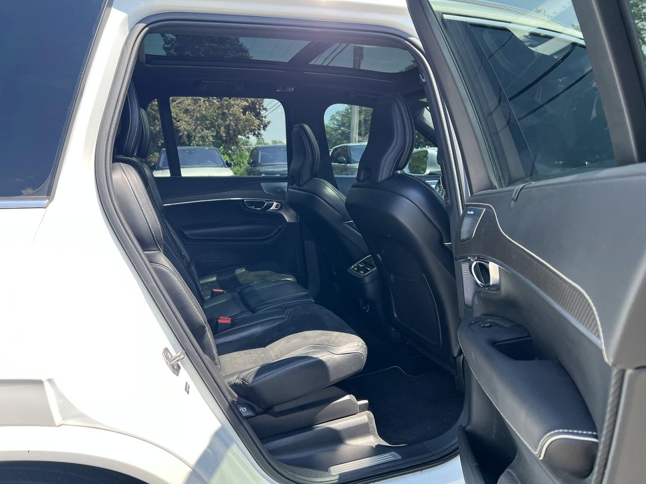2019 VOLVO XC90