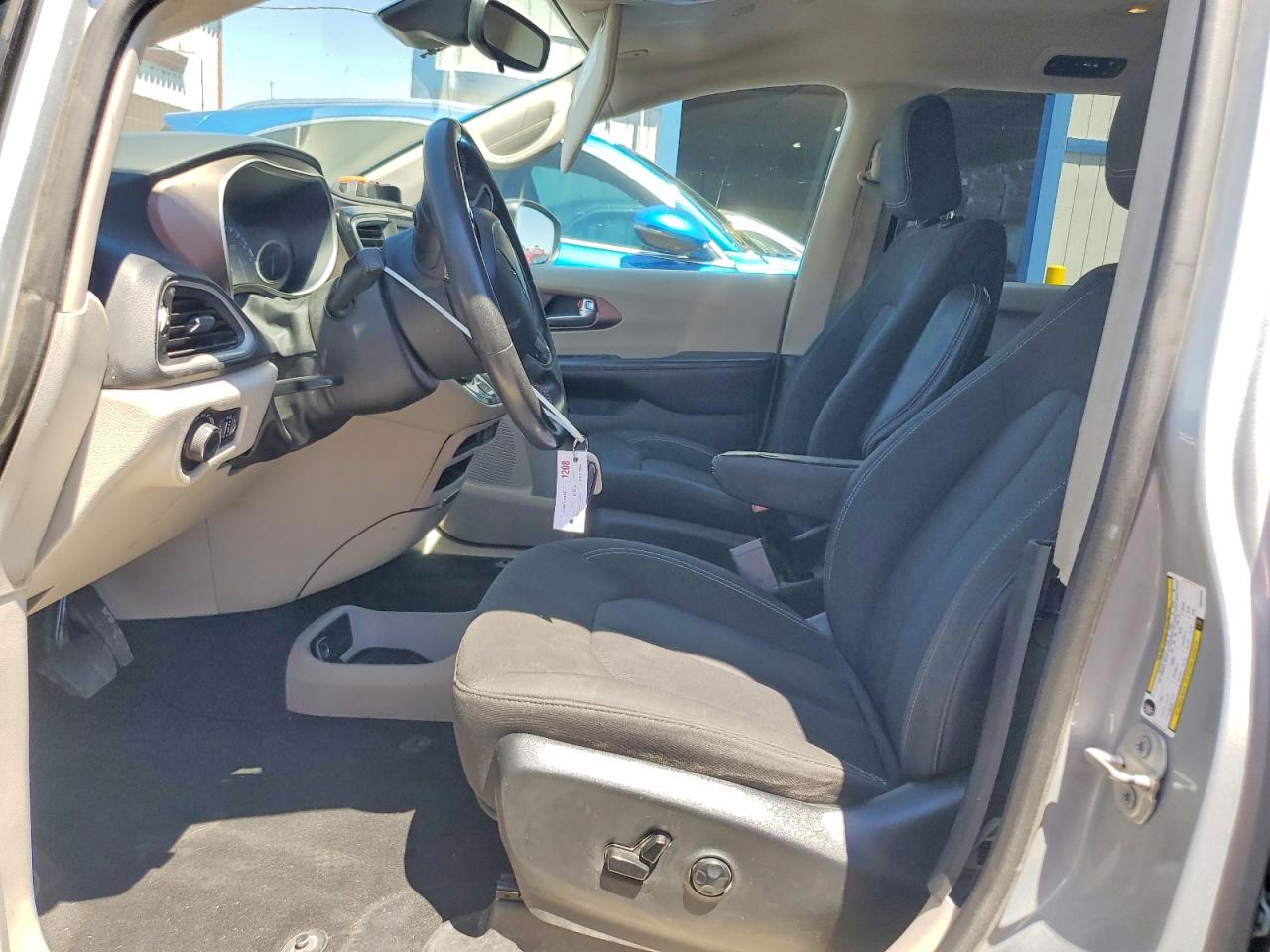 2023 CHRYSLER MINIVAN