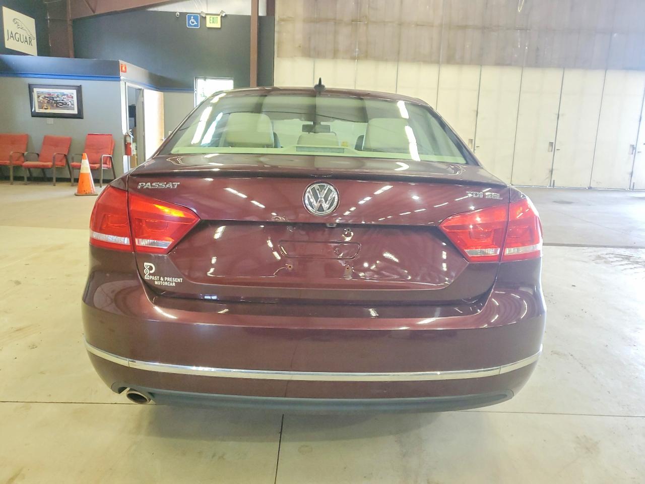 2013 VOLKSWAGEN PASSAT