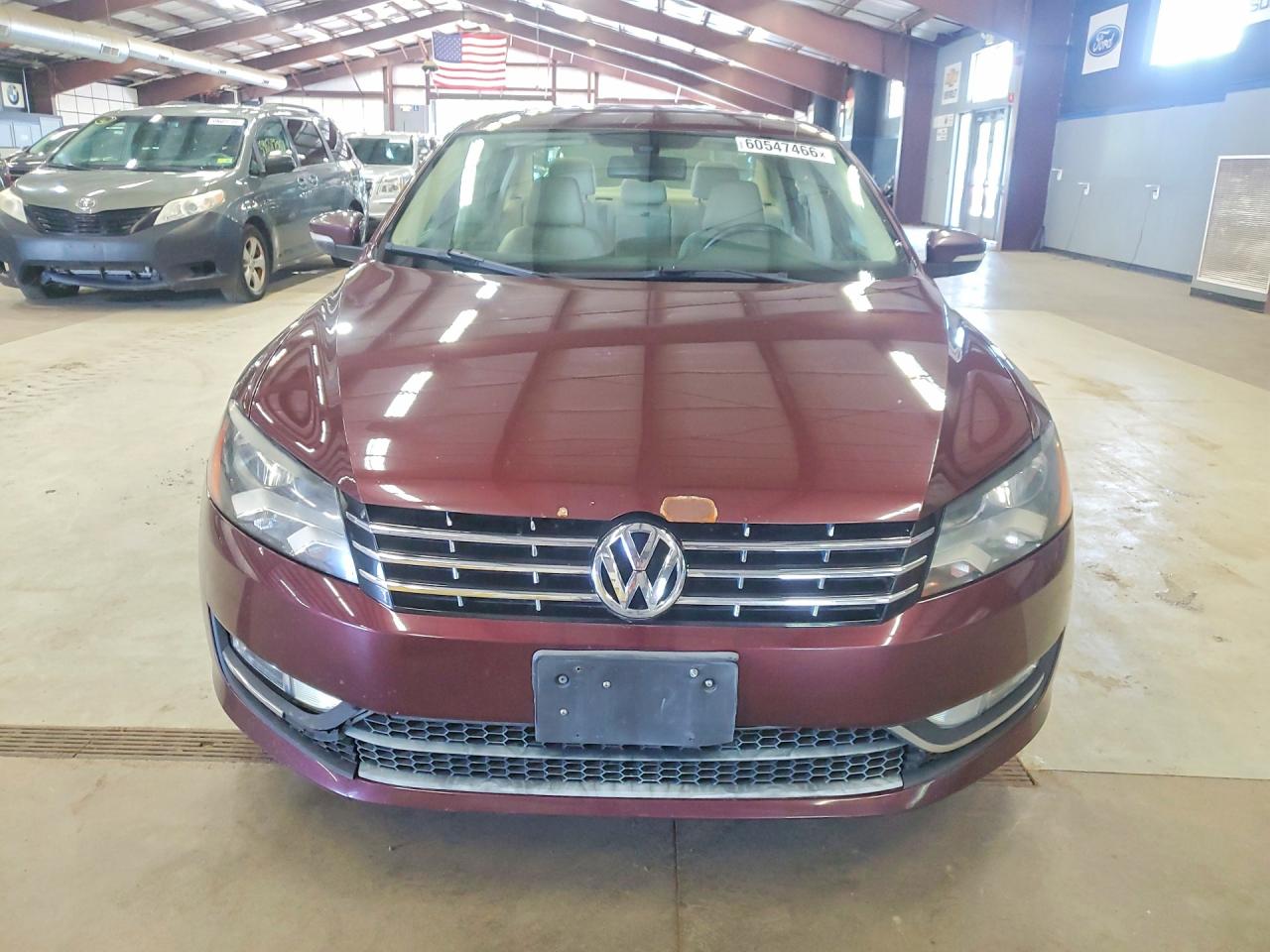 2013 VOLKSWAGEN PASSAT