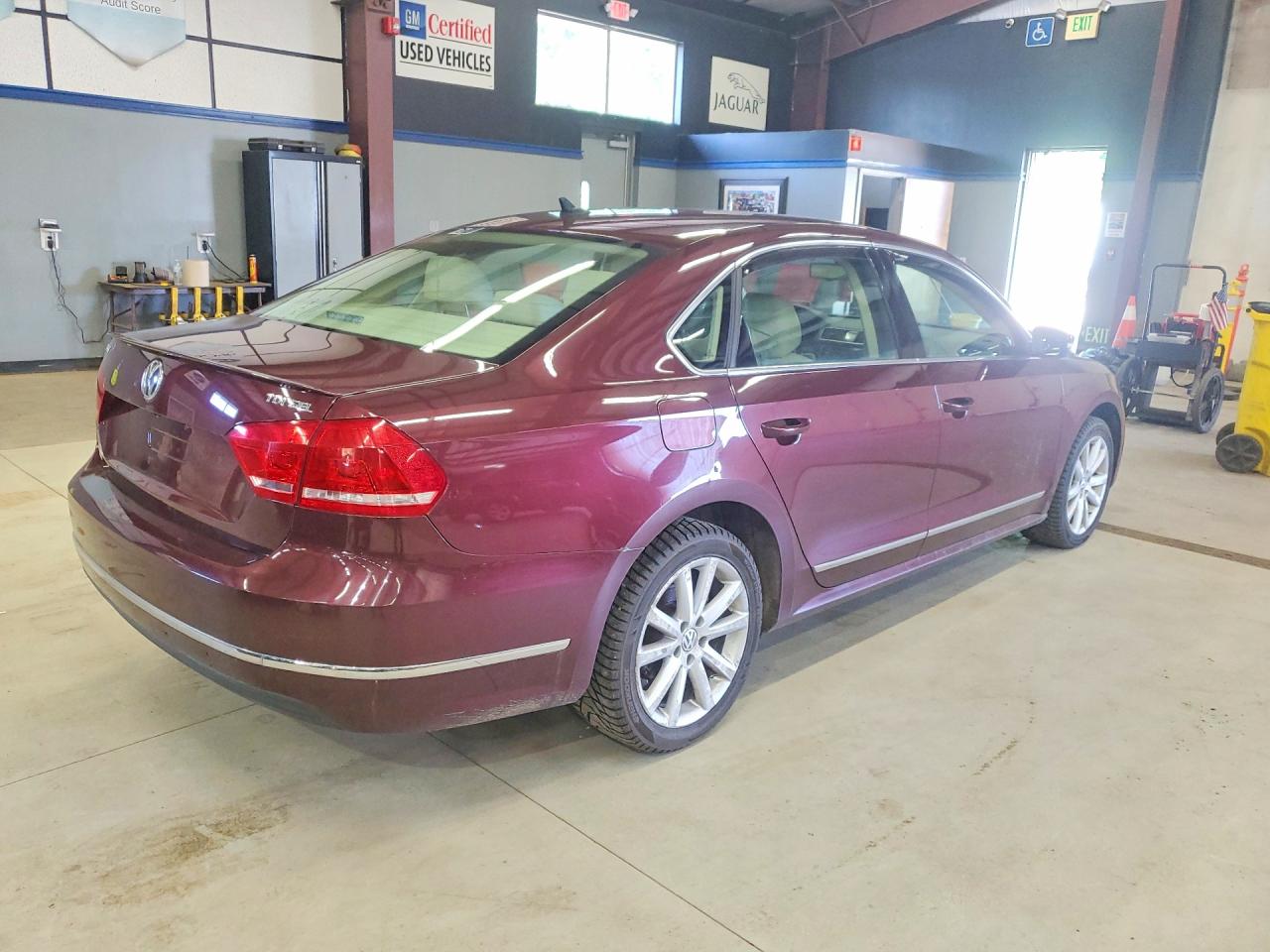 2013 VOLKSWAGEN PASSAT