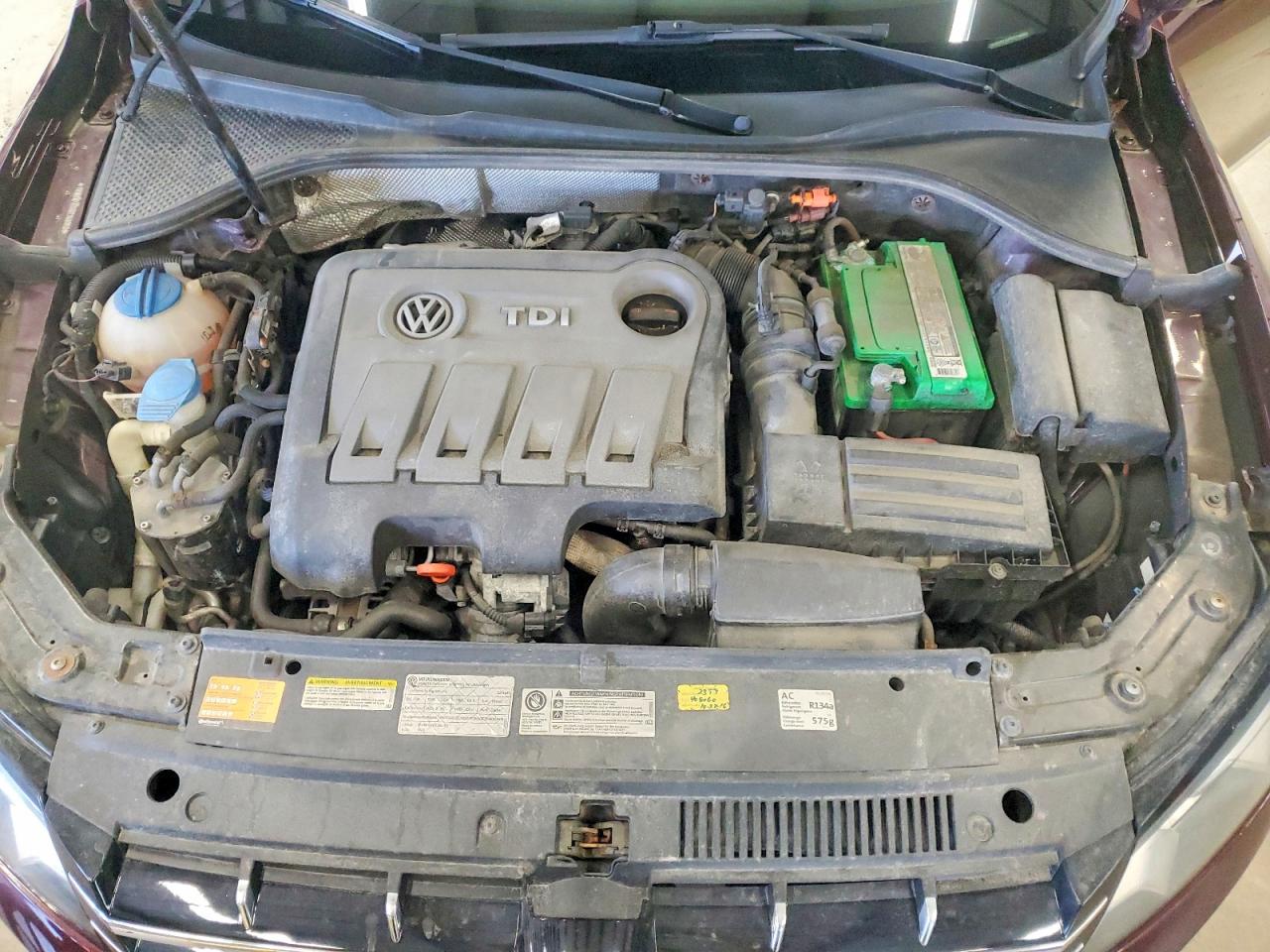 2013 VOLKSWAGEN PASSAT
