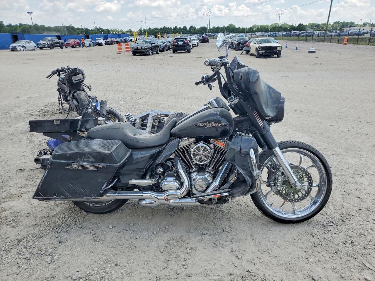 2012 HARLEY-DAVIDSON FL
