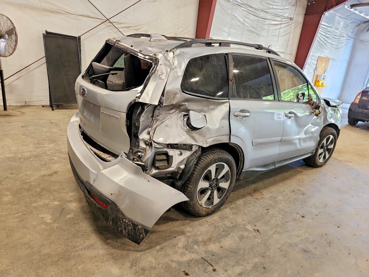 2017 SUBARU FORESTER