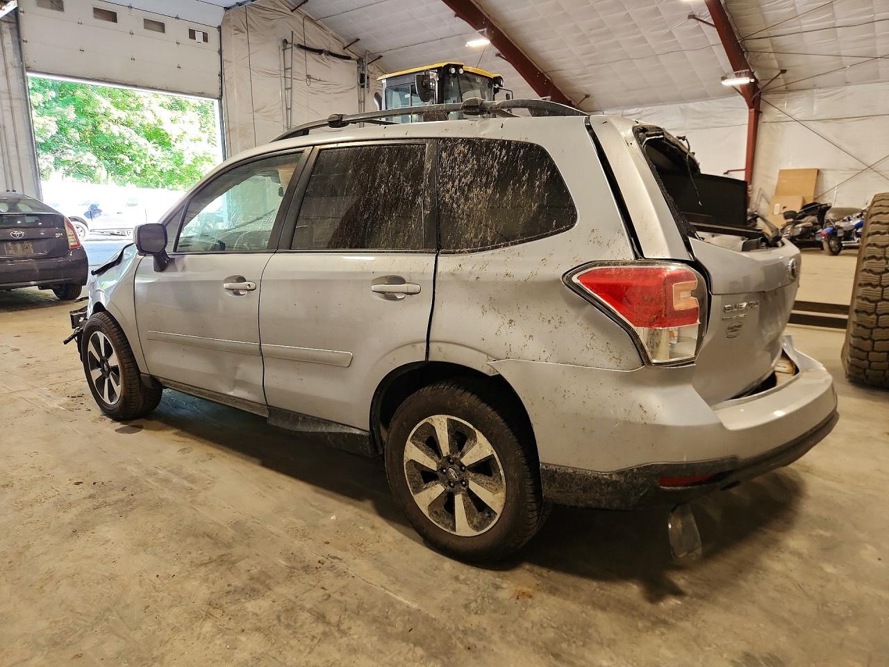 2017 SUBARU FORESTER