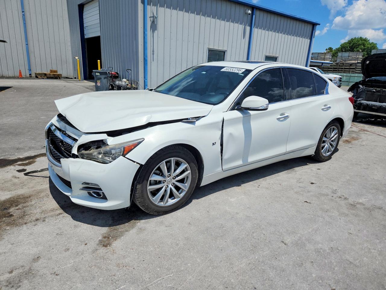2015 INFINITI Q50
