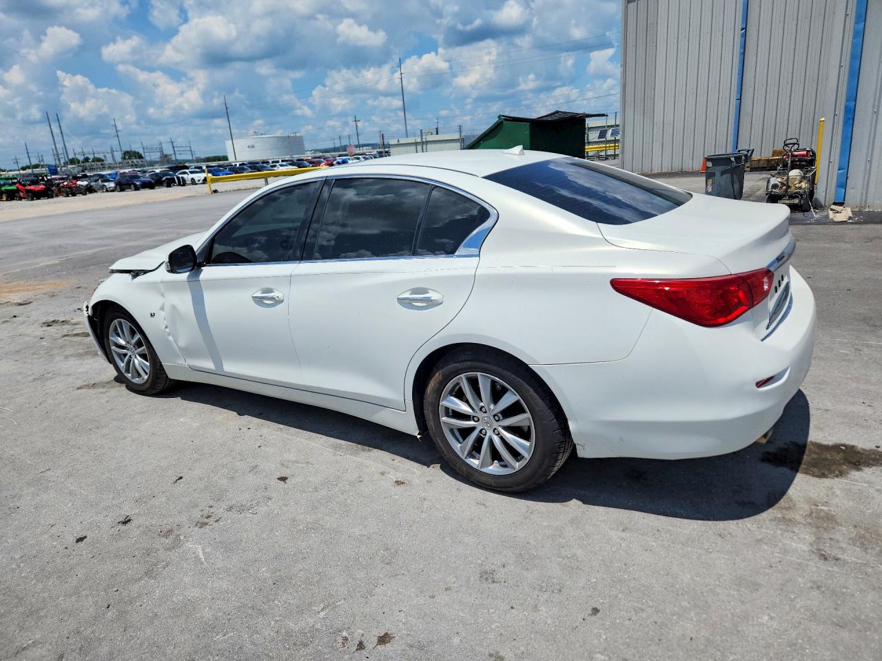 2015 INFINITI Q50
