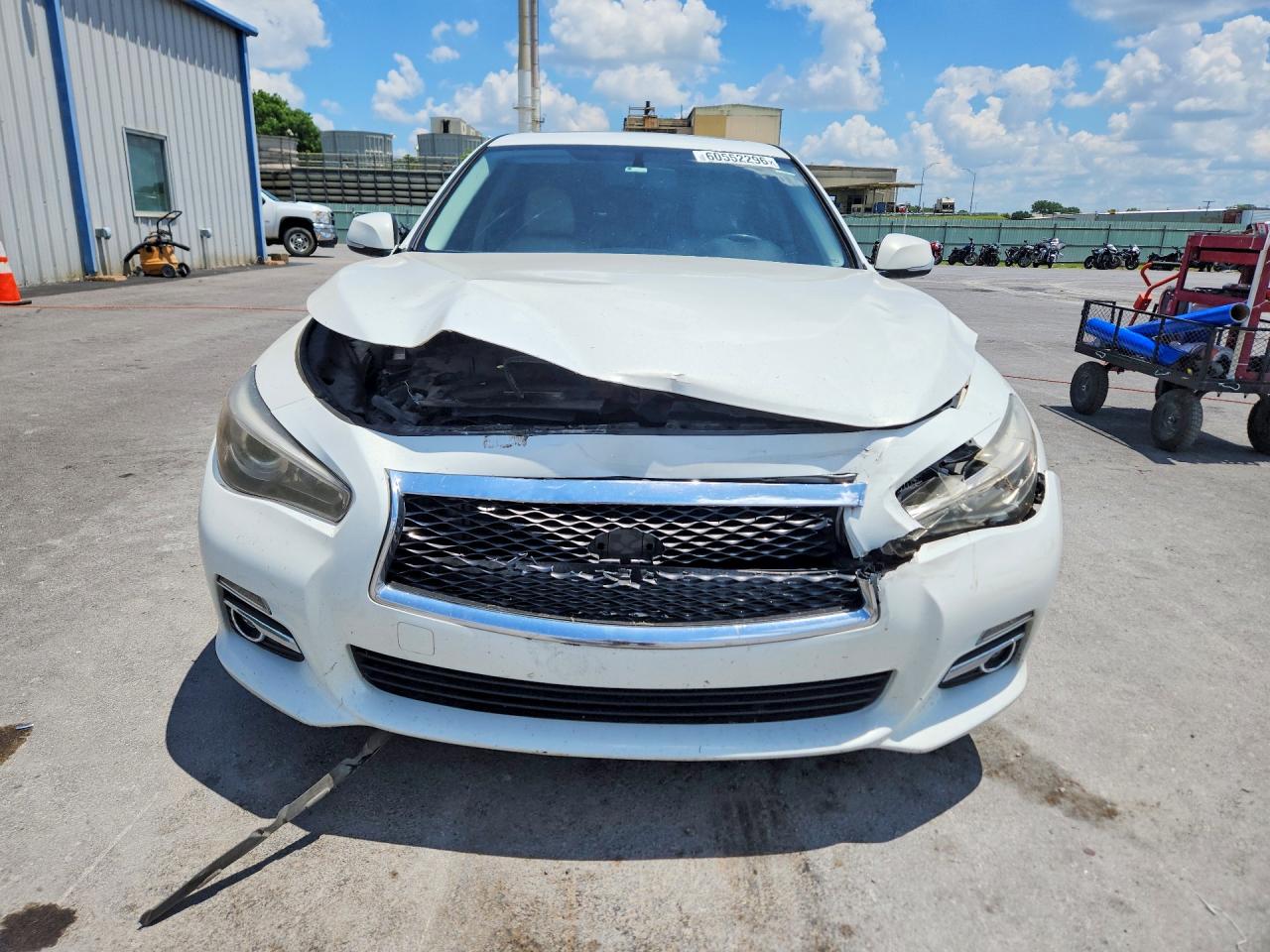 2015 INFINITI Q50