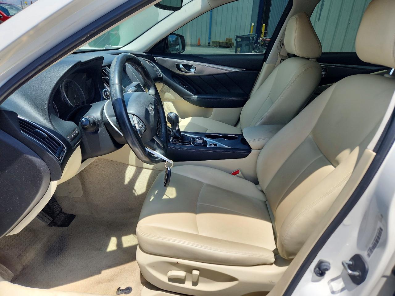 2015 INFINITI Q50