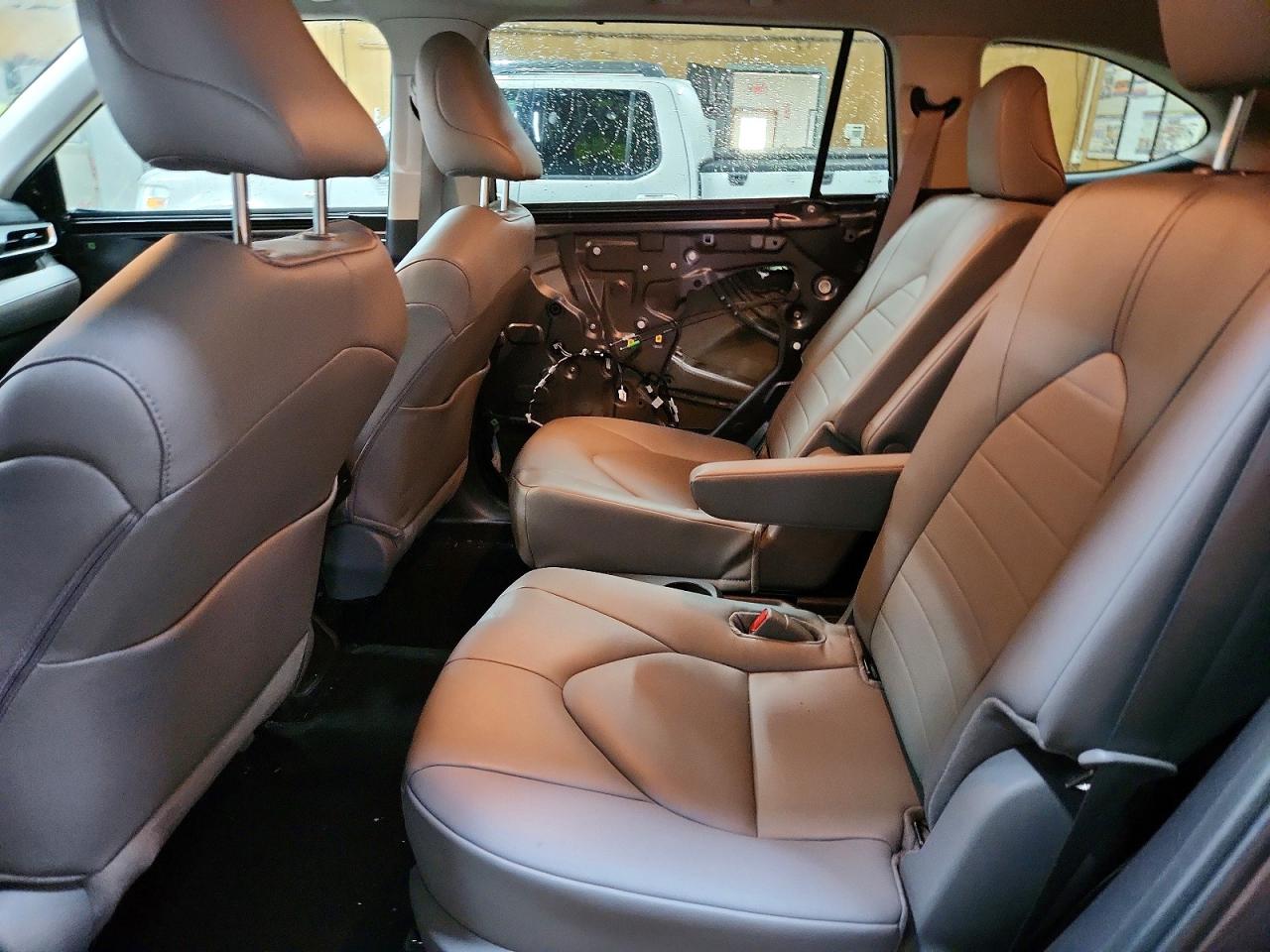 2024 TOYOTA HIGHLANDER