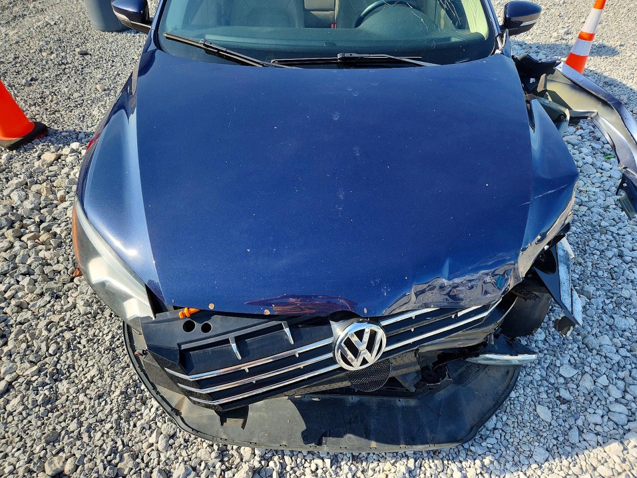 2013 VOLKSWAGEN PASSAT