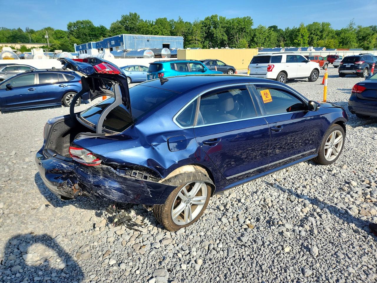 2013 VOLKSWAGEN PASSAT