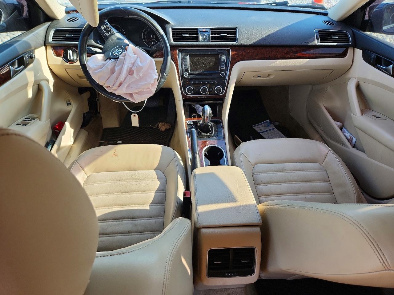 2013 VOLKSWAGEN PASSAT