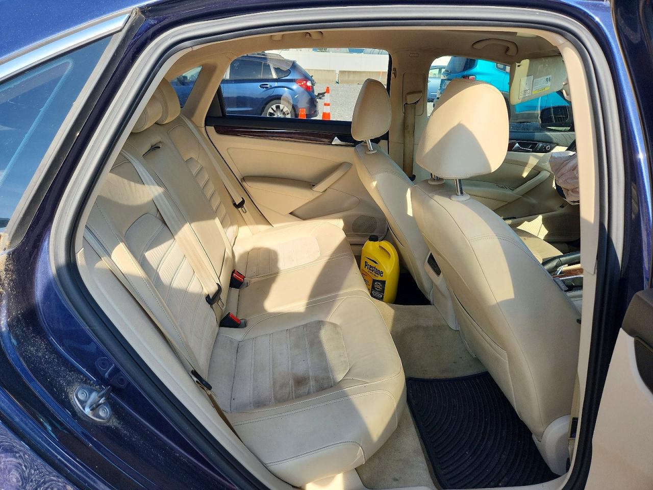 2013 VOLKSWAGEN PASSAT
