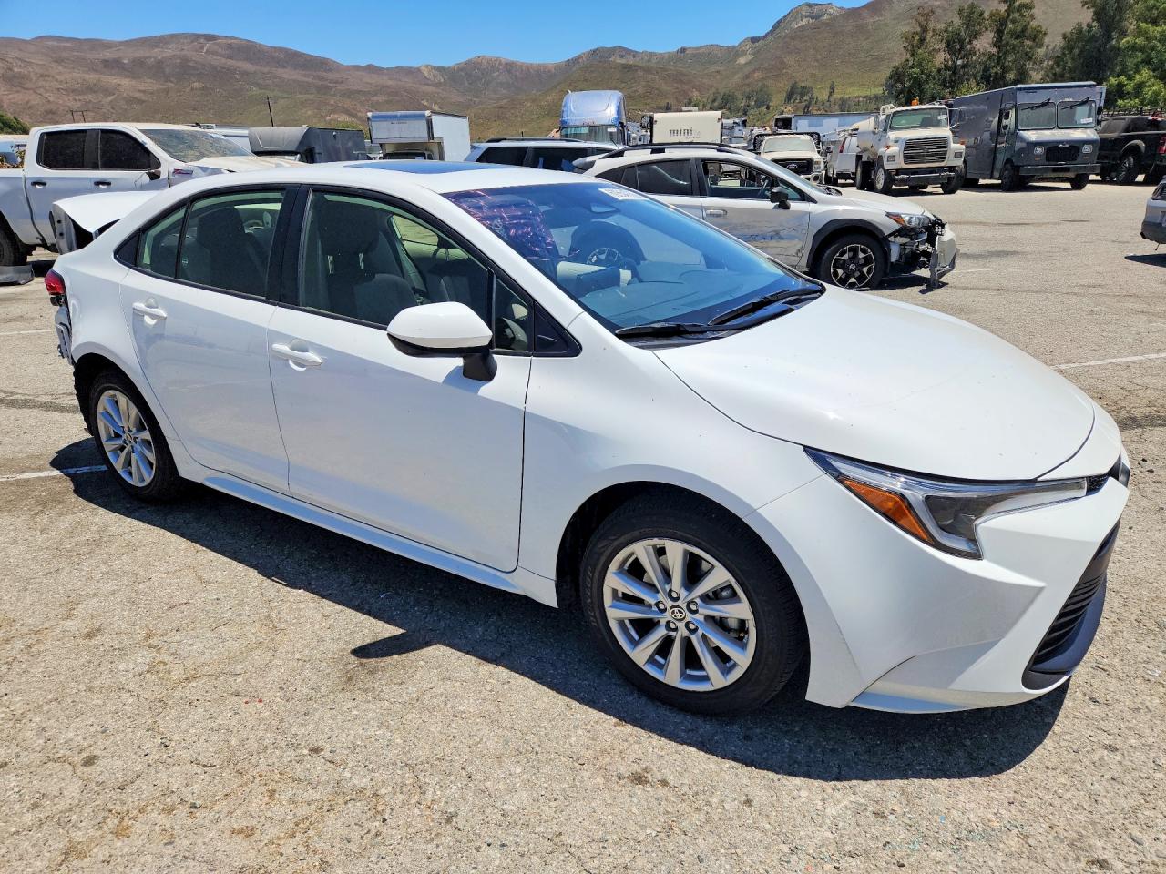 2024 TOYOTA COROLLA