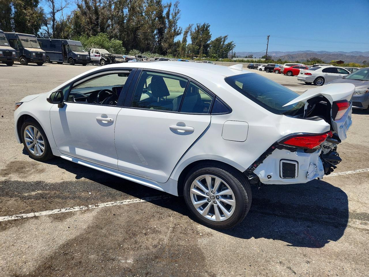 2024 TOYOTA COROLLA