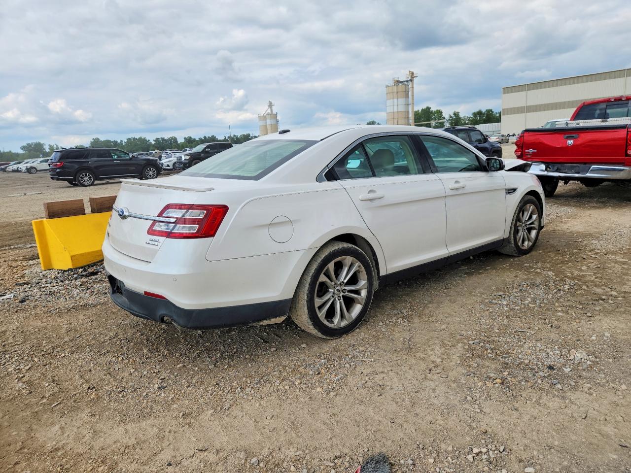 2013 FORD TAURUS