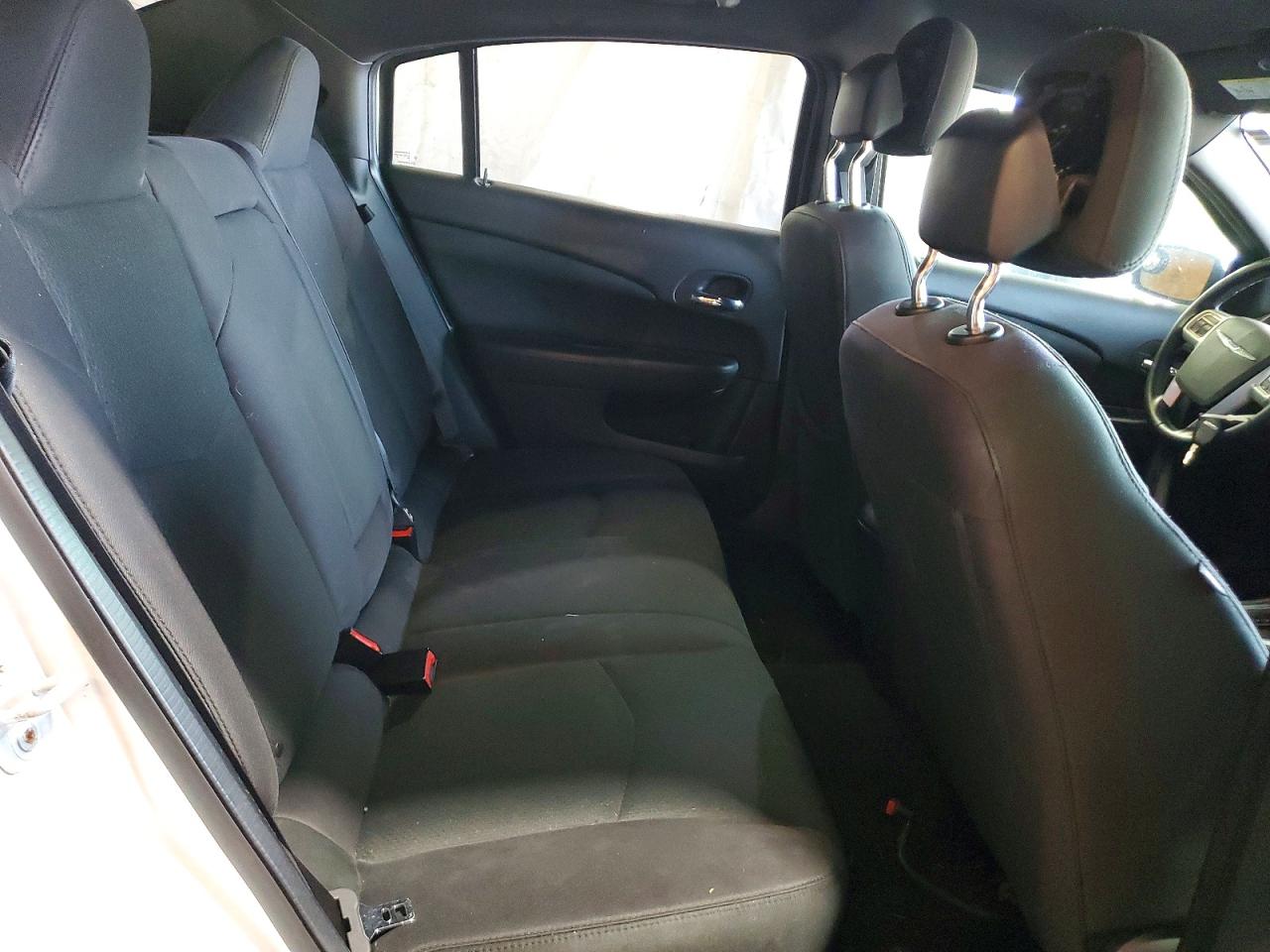 2012 CHRYSLER 200