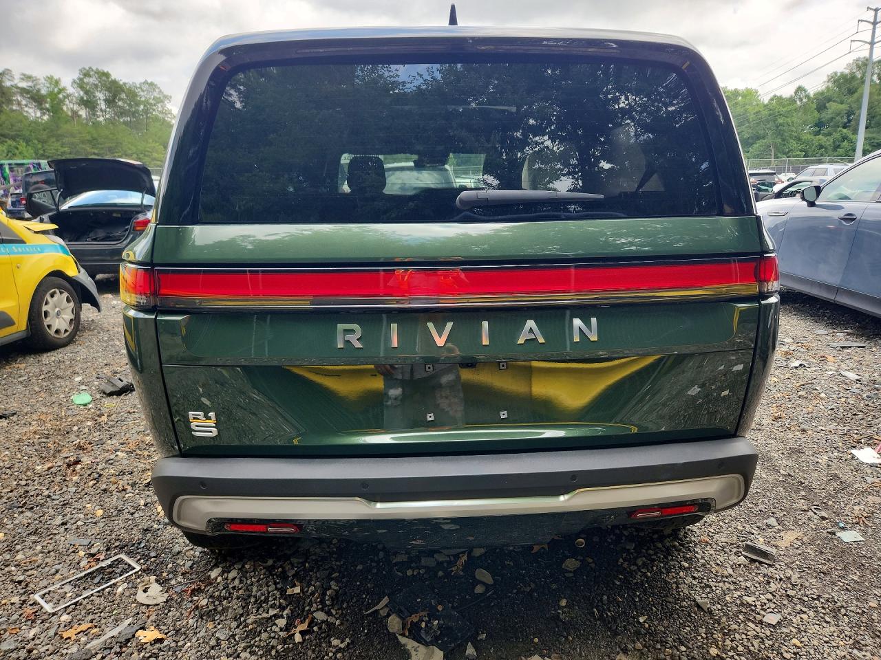 2023 RIVIAN RIS