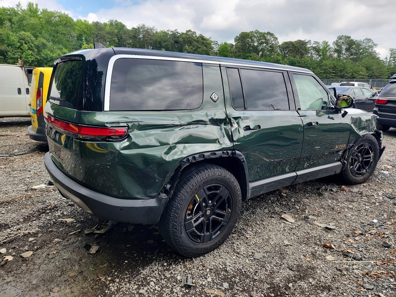 2023 RIVIAN RIS