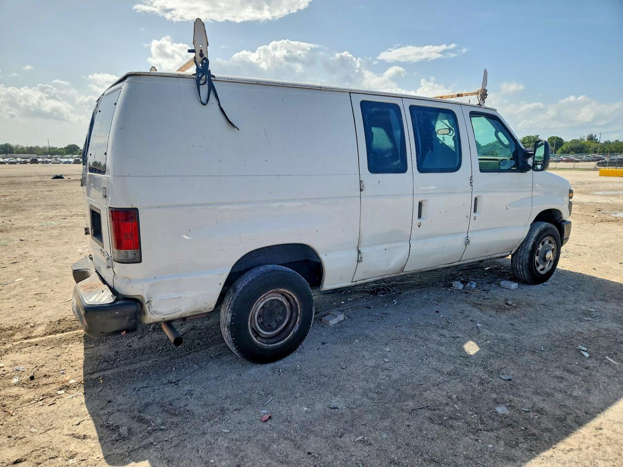 2011 FORD ECONOLINE