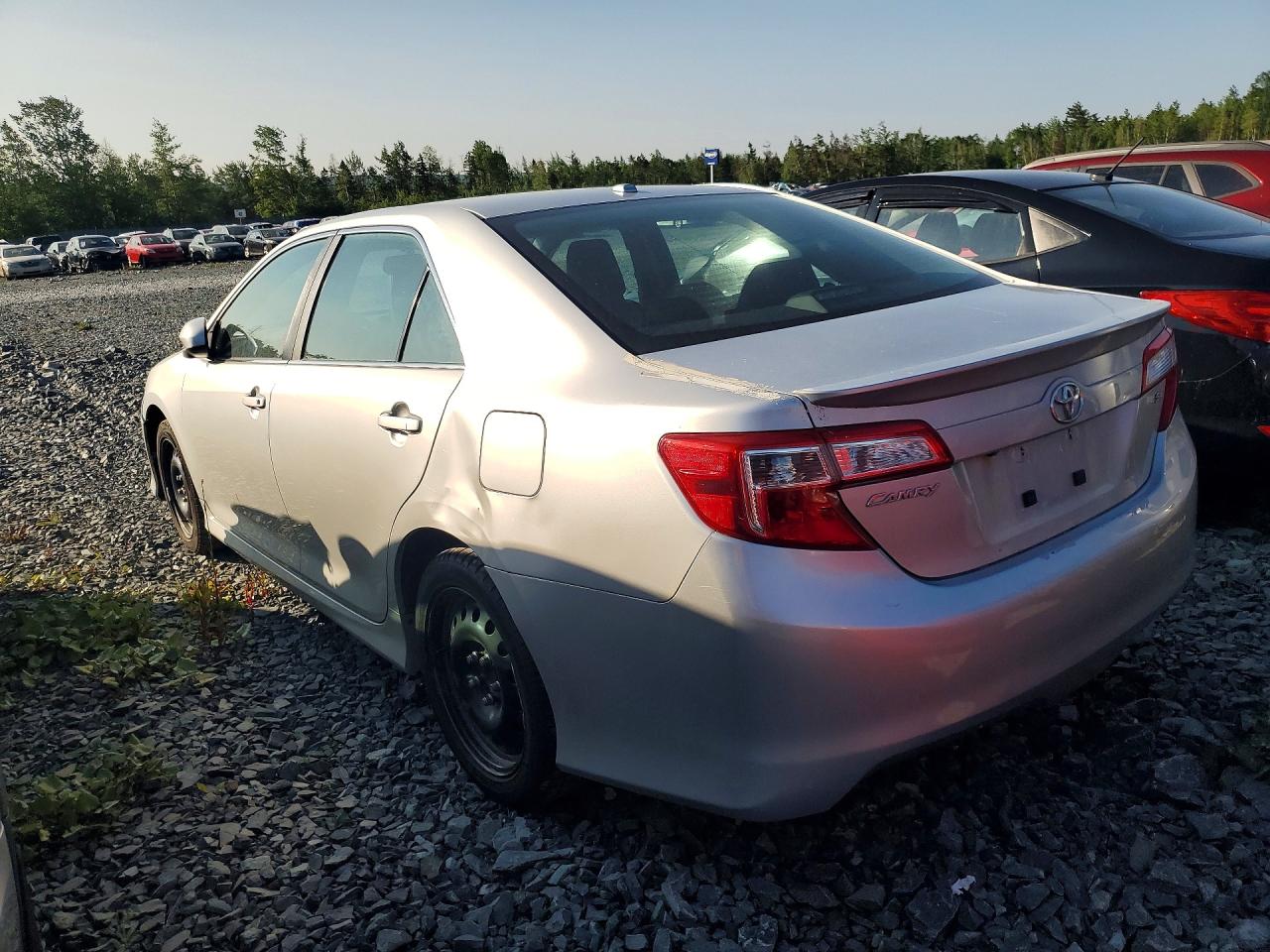 2014 TOYOTA CAMRY
