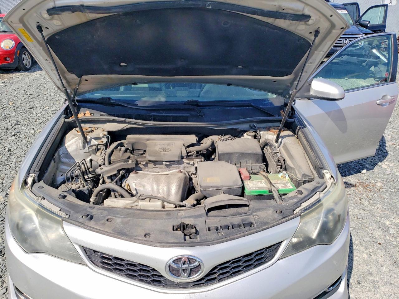 2014 TOYOTA CAMRY