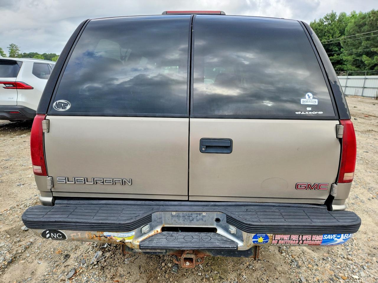 1998 GMC SUBURBAN