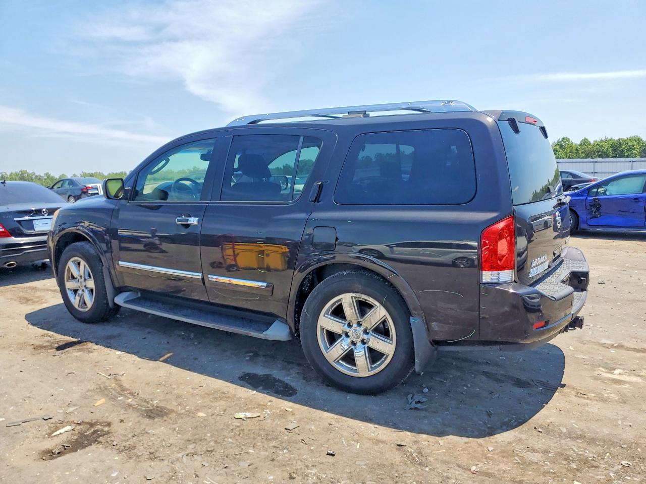 2011 NISSAN ARMADA
