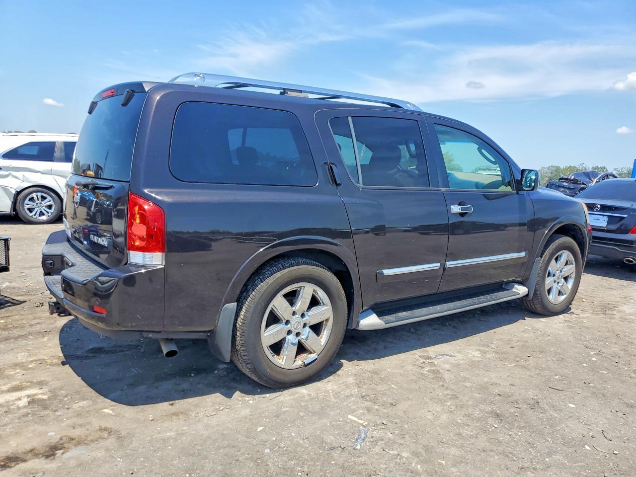 2011 NISSAN ARMADA
