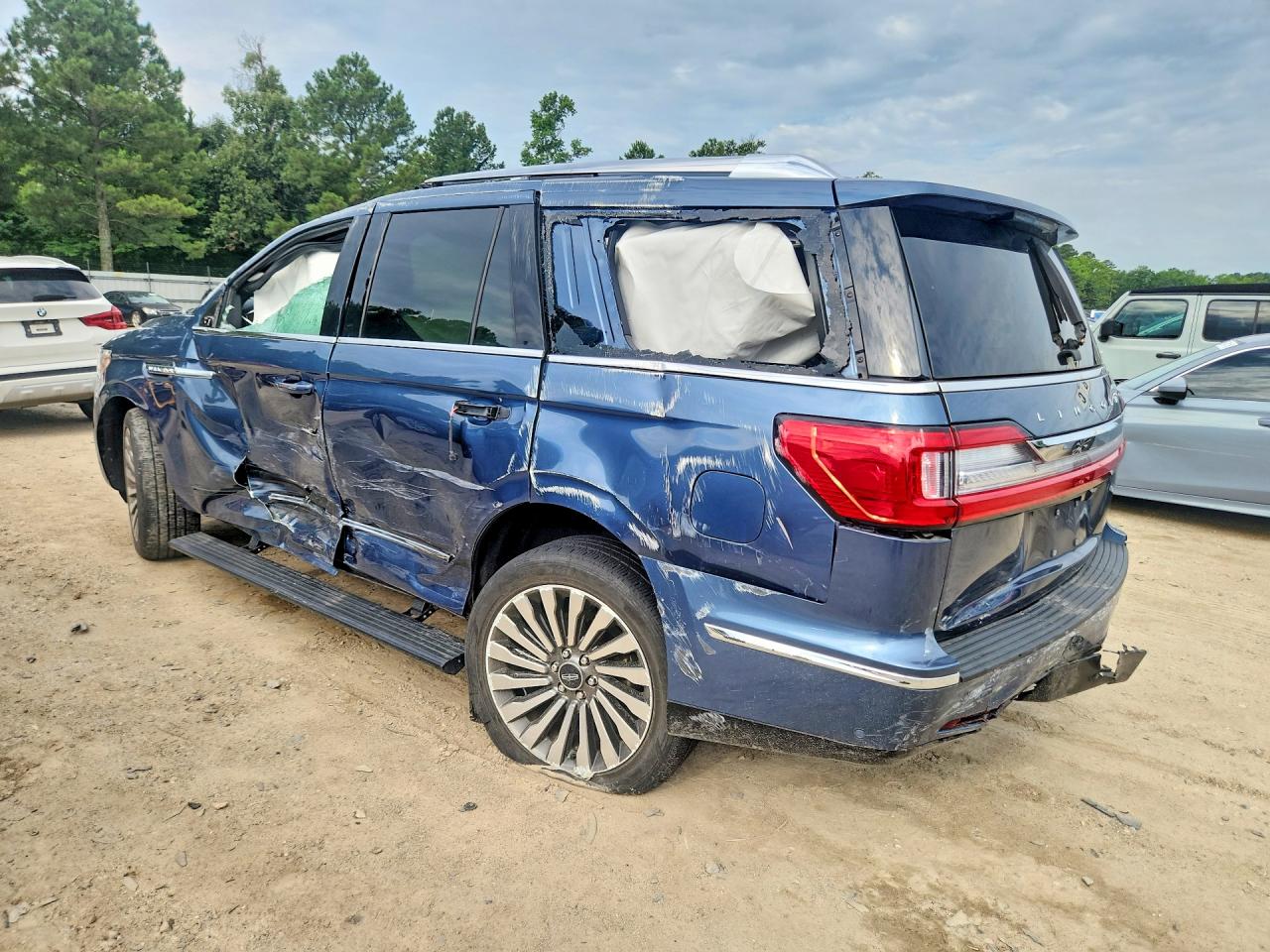 2020 LINCOLN NAVIGATOR