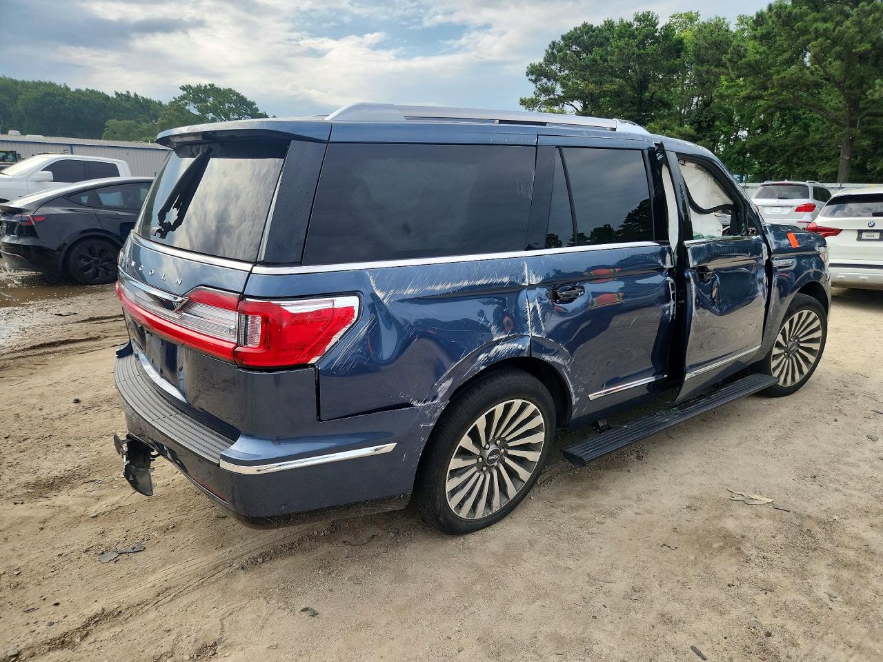 2020 LINCOLN NAVIGATOR