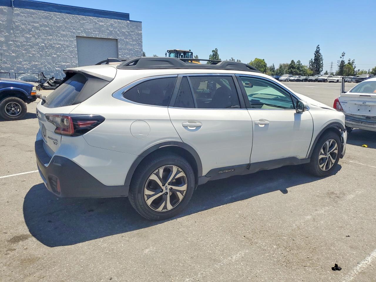 2020 SUBARU OUTBACK