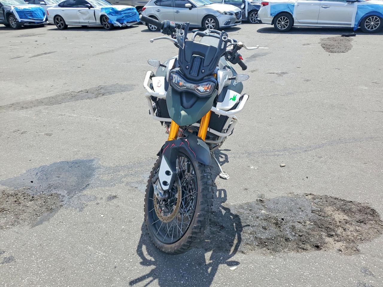 2022 TRIUMPH MOTORCYCLE TIGER 900