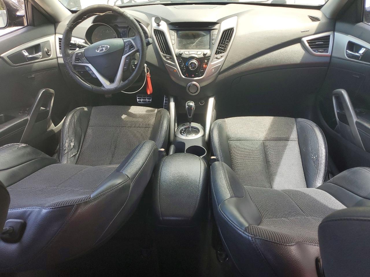 2013 HYUNDAI VELOSTER