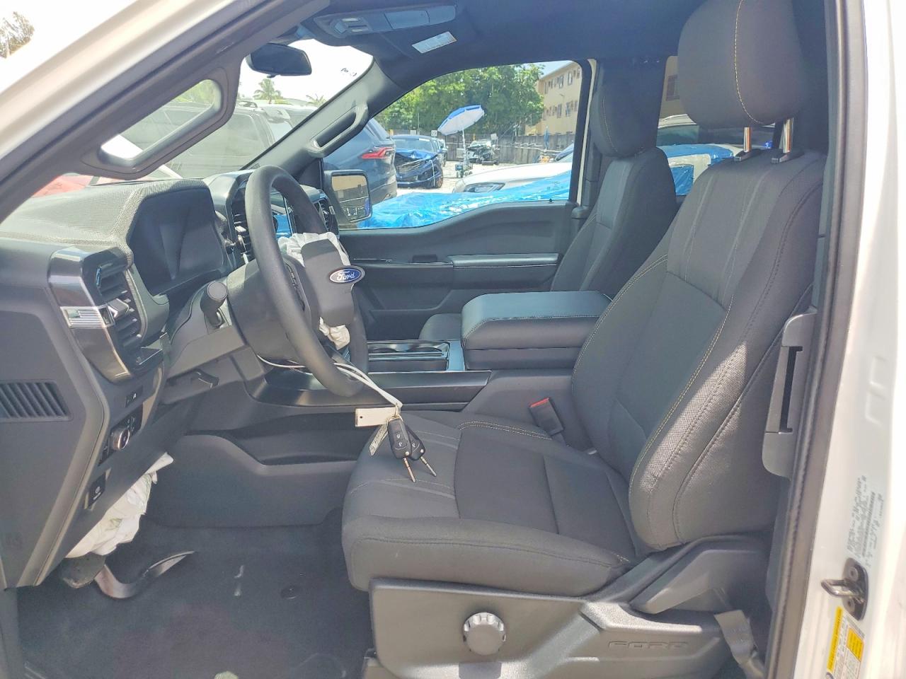 2025 FORD F150 STX