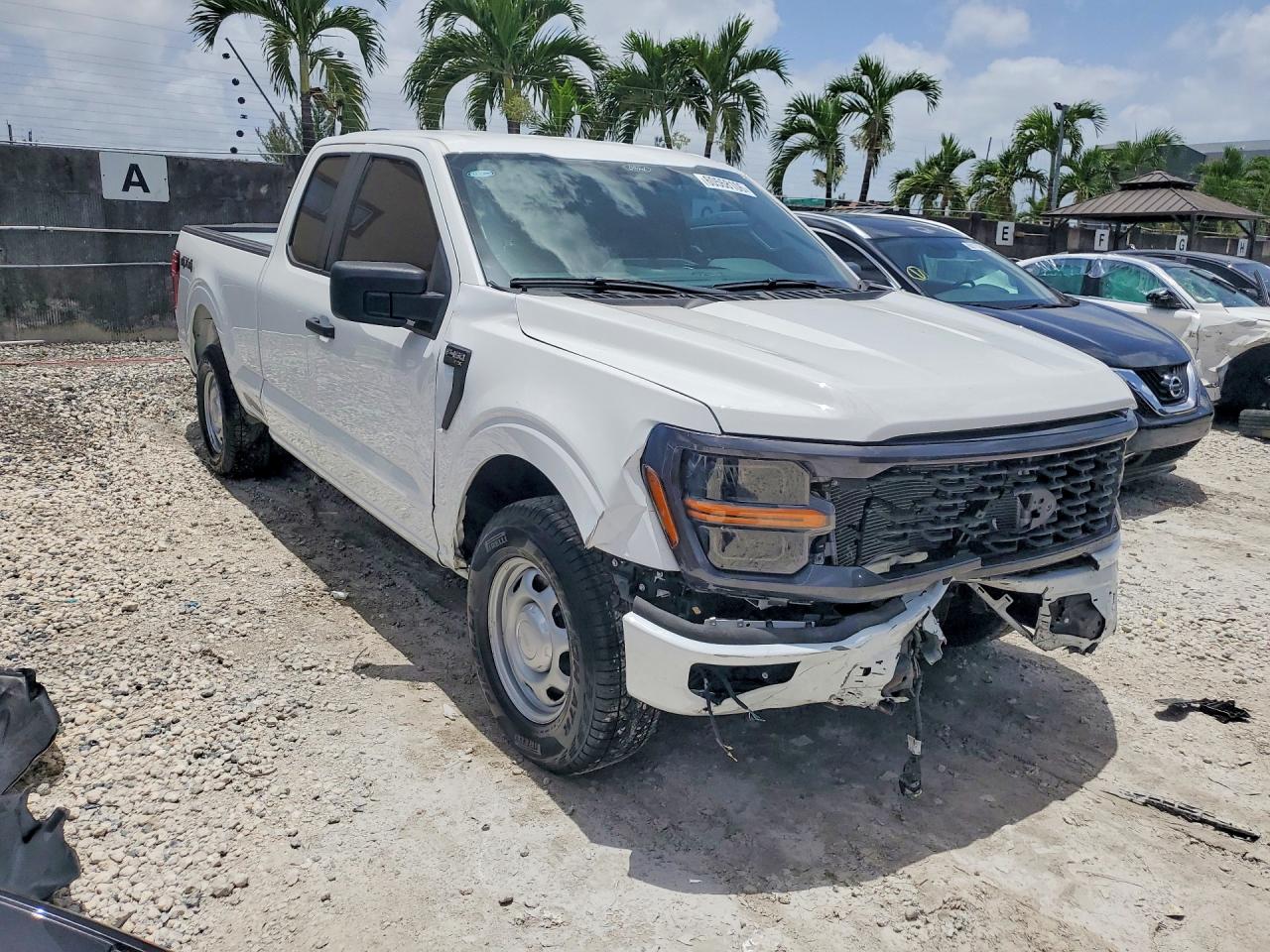 2025 FORD F150 STX