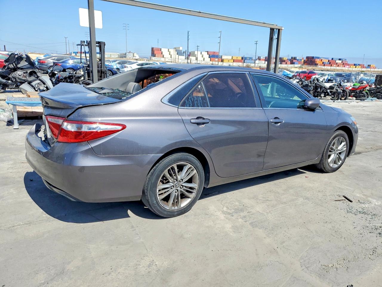 2015 TOYOTA CAMRY