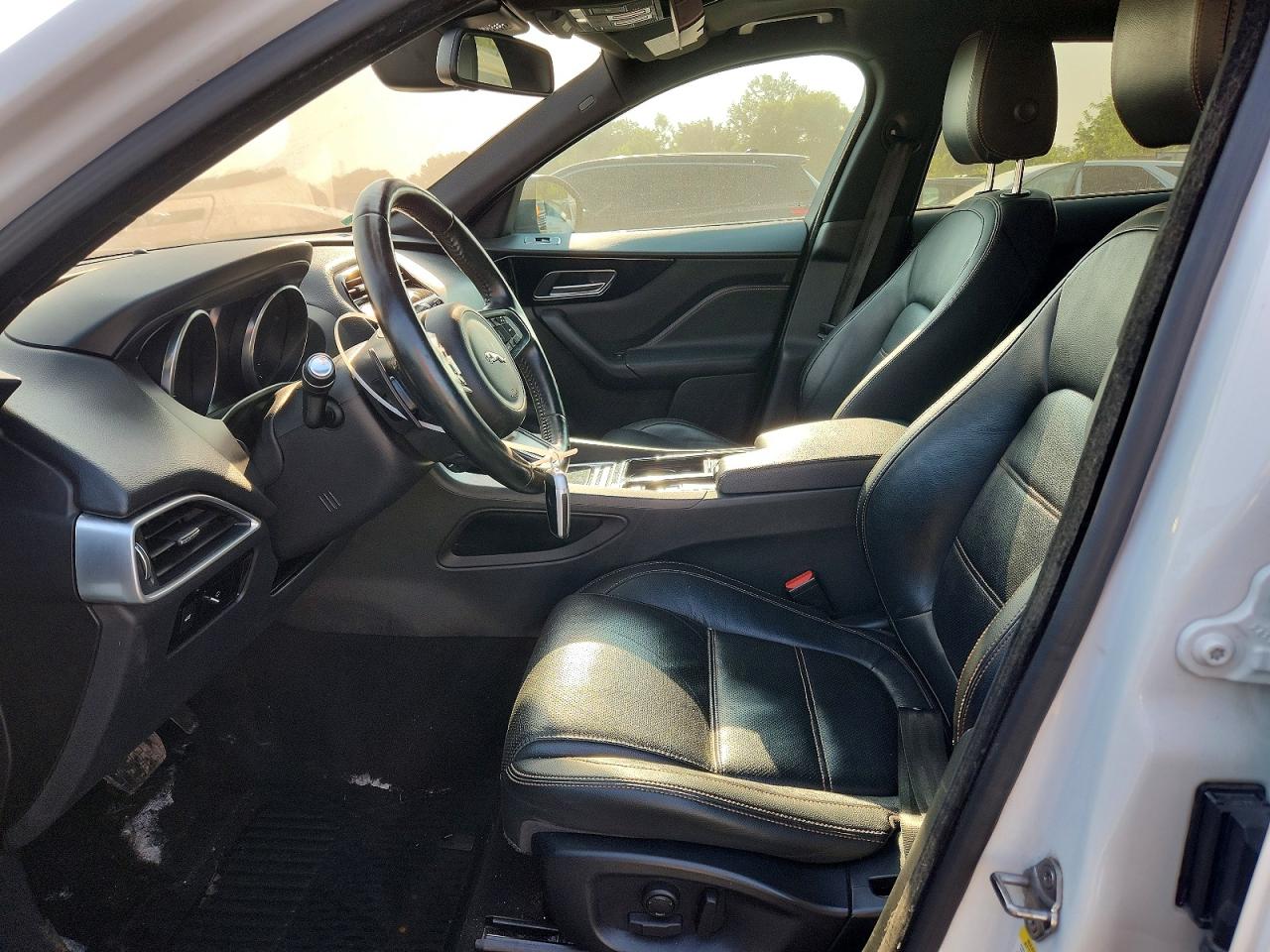 2018 JAGUAR F-PACE