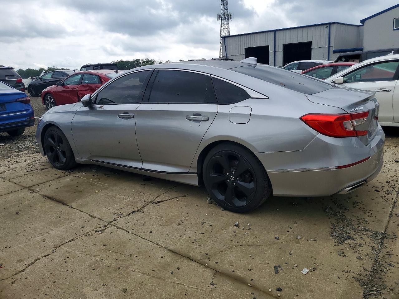 2018 HONDA ACCORD