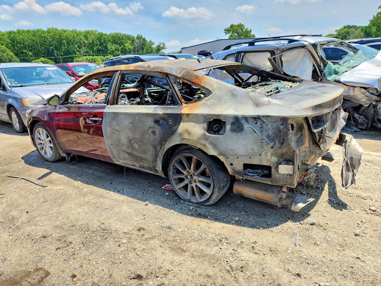 2013 TOYOTA AVALON
