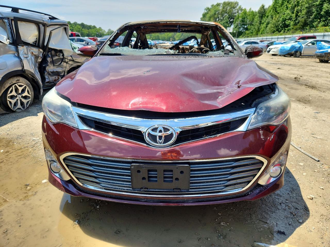 2013 TOYOTA AVALON