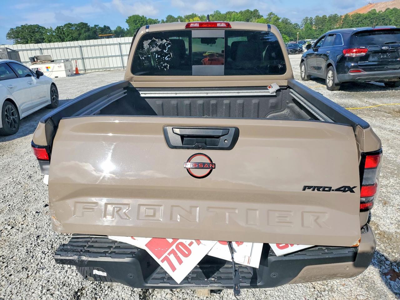 2024 NISSAN FRONTIER