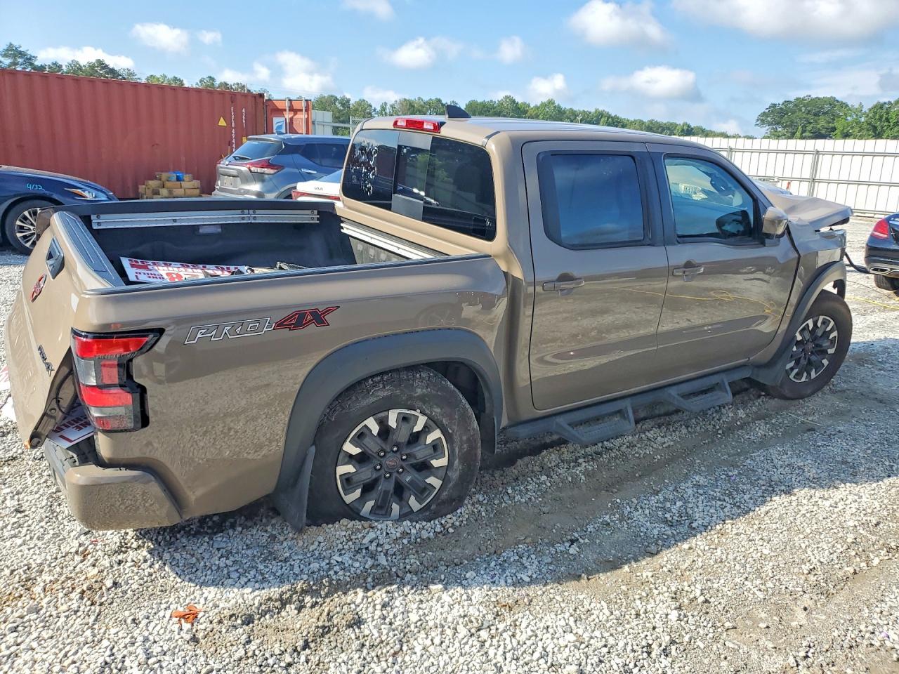 2024 NISSAN FRONTIER