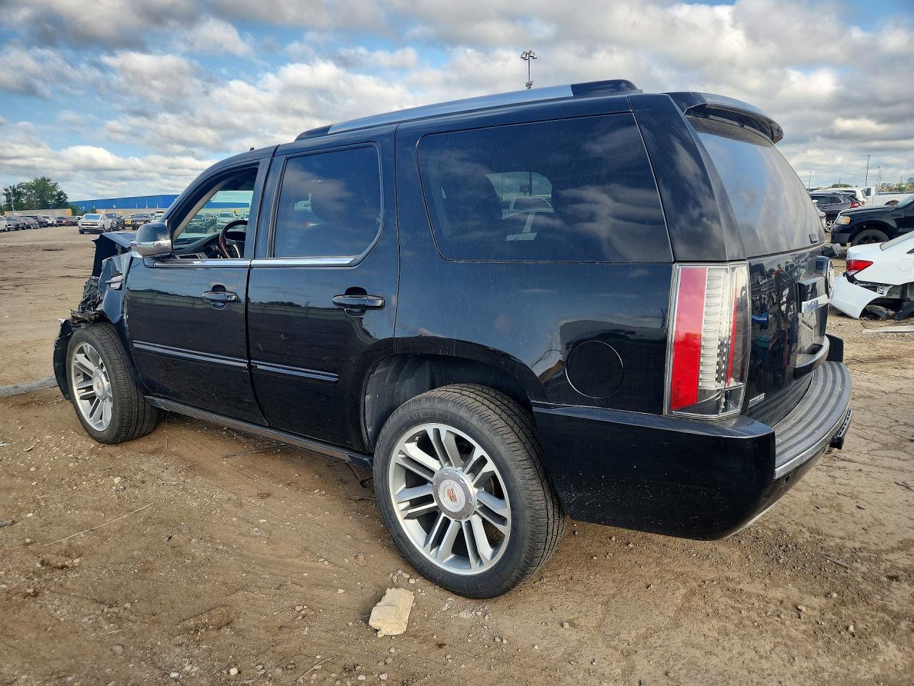 2012 CADILLAC ESCALADE